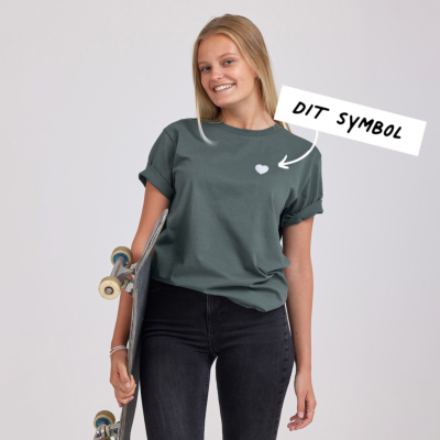 Broderet T-shirt Mørkegrøn med symbol