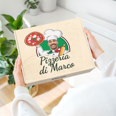 Personaliserbar gaveæske i pizzaboks-stil 30 x 23,5 cm