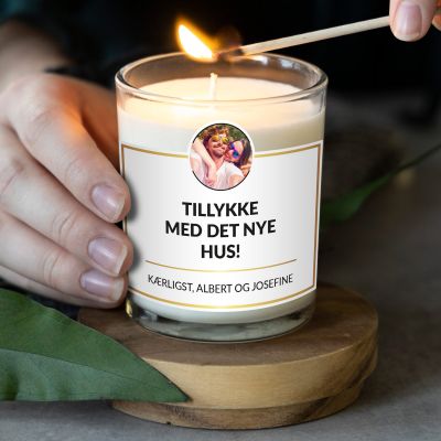 Personaliseret duftlys med foto og tekst i guldramme