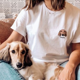 Personlig T-shirt med dit kæledyr som comic-stil