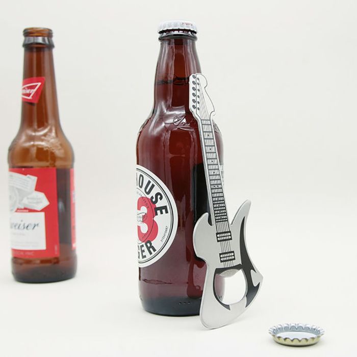 Guitarformet flaskeåbner