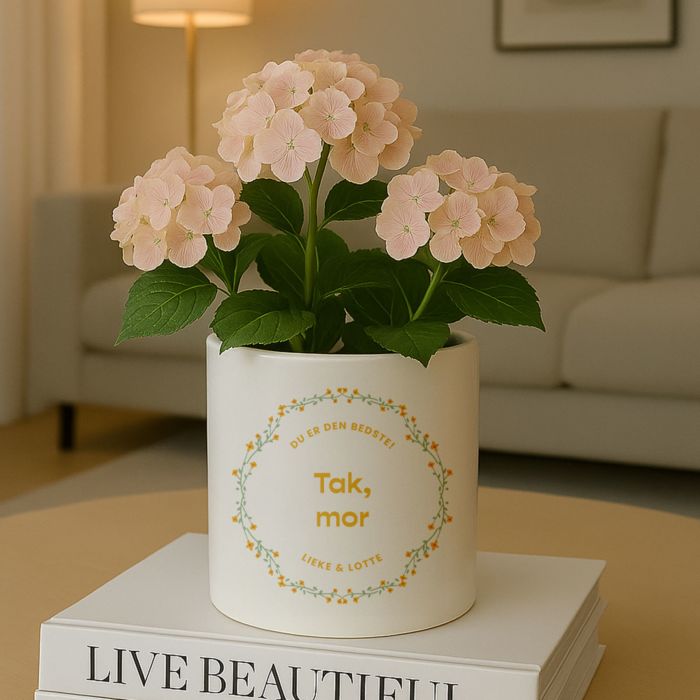 Personlig blomsterkrukke med tekst og krans