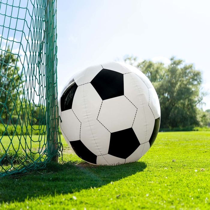 Oppustelig kæmpe fodbold