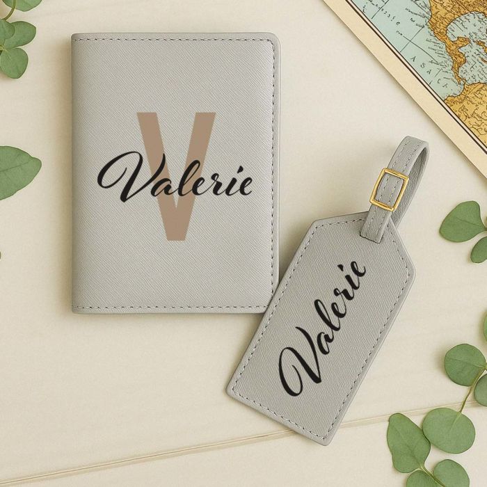 Personlig pasholder og bagagetag med monogram