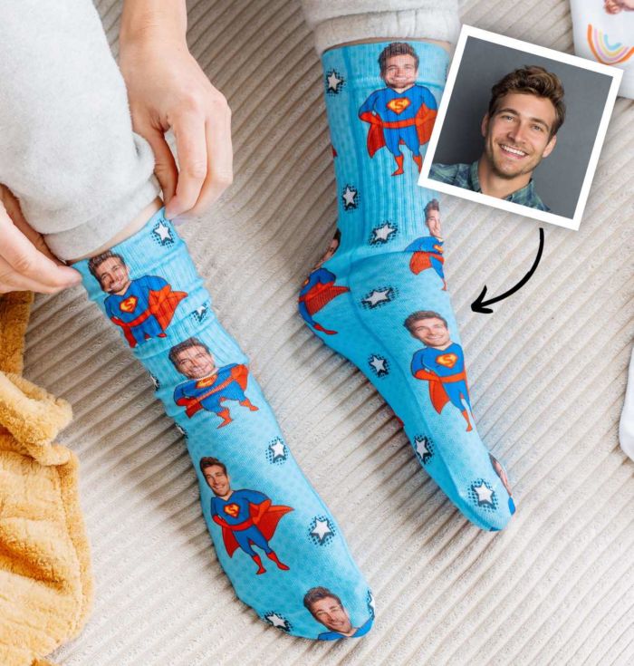 Personaliserede sokker med ansigter og superhelte