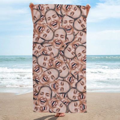 Håndklæde med multi-ansigt motiv