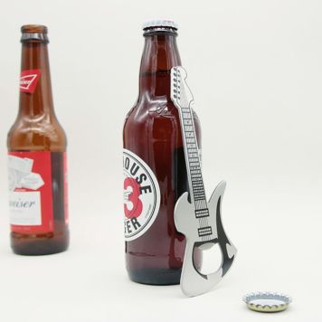 Guitarformet flaskeåbner