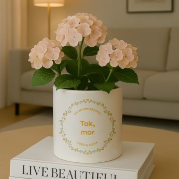 Personlig blomsterkrukke med tekst og krans