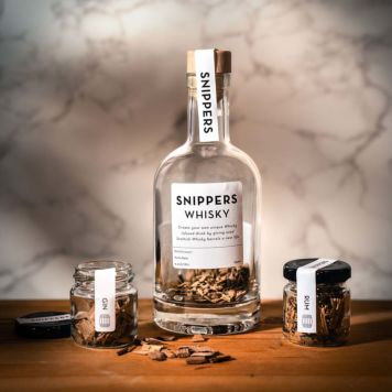 DIY-gaveæske med whisky, rom og gin