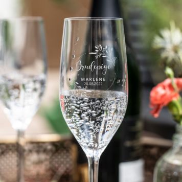 Personaliseret champagneglas med krans og tekst