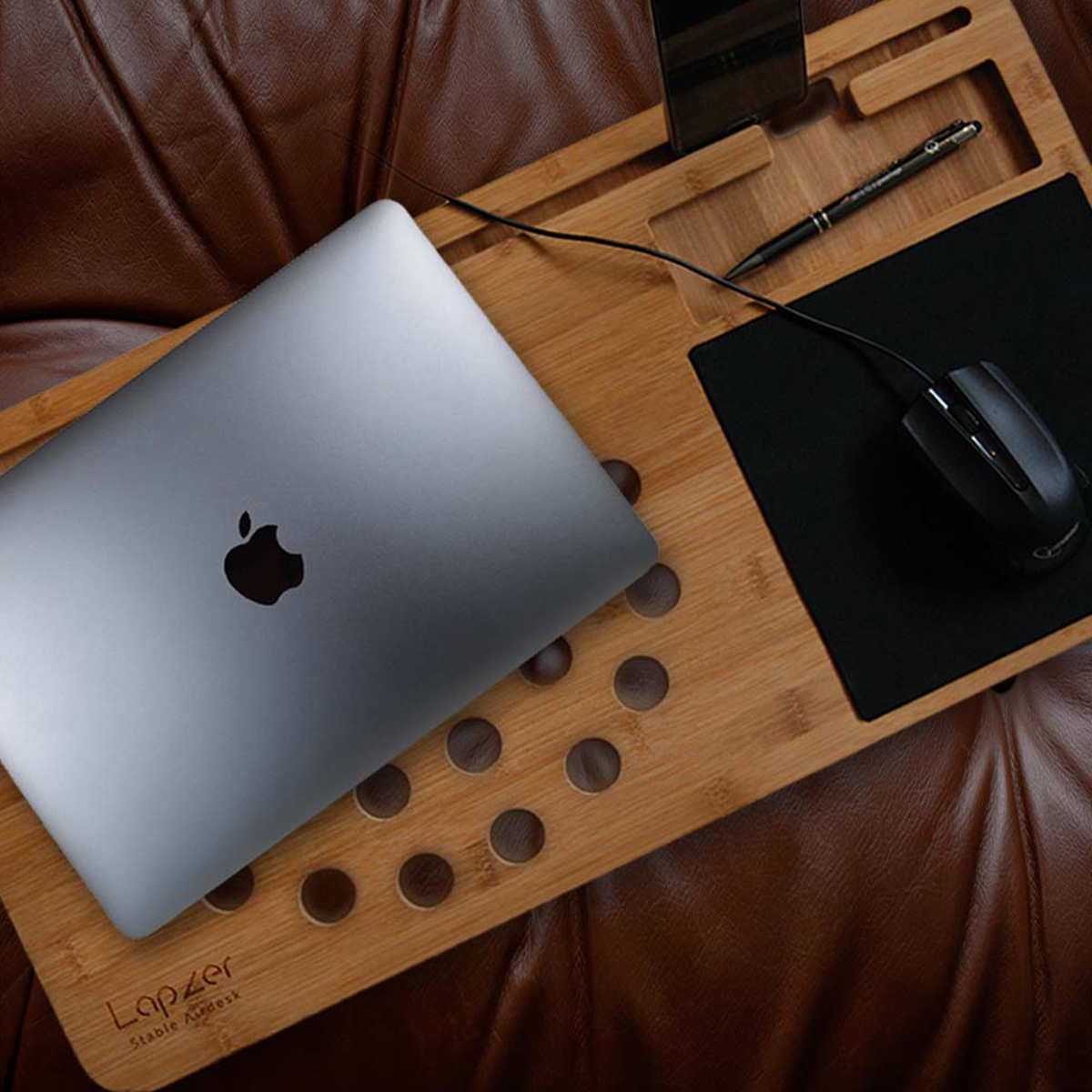 Laptop underlag i træ