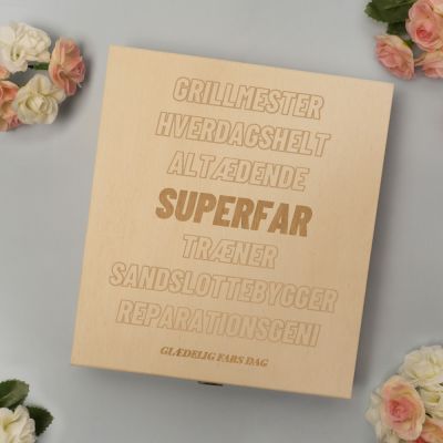 Sødt - Personaliseret Chokolader i trææske med tekst